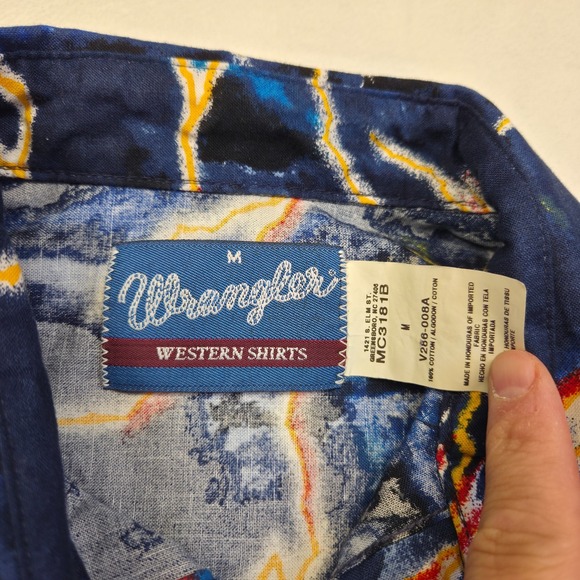 VTG Wrangler Pearl Snap Shirt Mens Sz Med Lightning Print Blue Western Cowboy - Picture 6 of 12